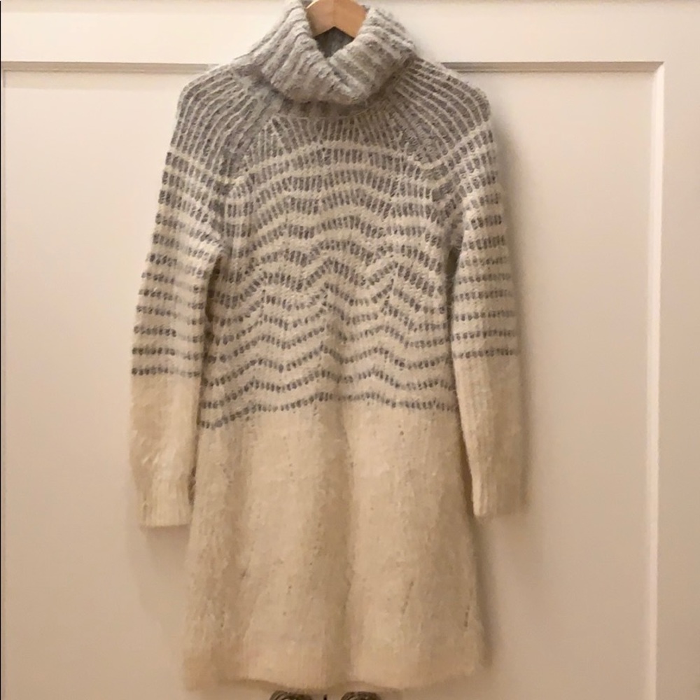 COPY - Anthropologie sleeping on snow